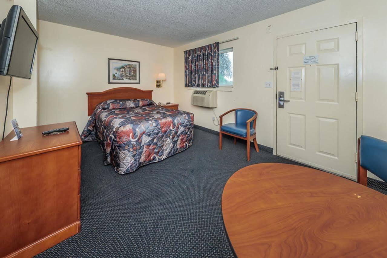 Tampa Bay Extended Stay Hotel Largo Extérieur photo